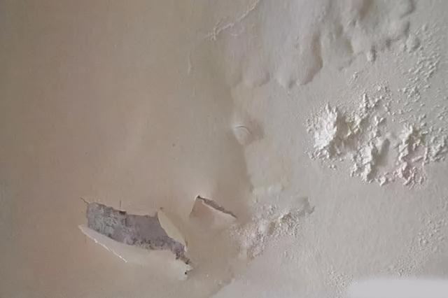 内墙腻子刮几遍?可以加胶水吗?老师傅说不加,用做封底更牢固