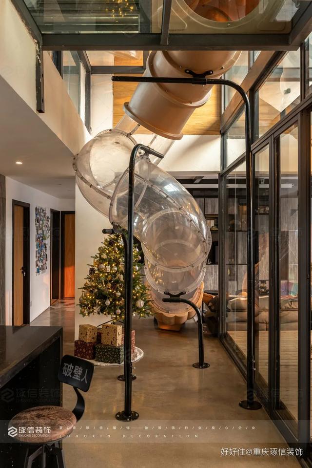 攀岩墙、滑梯、泳池、星空房……这个家实力演绎「天马行空」!