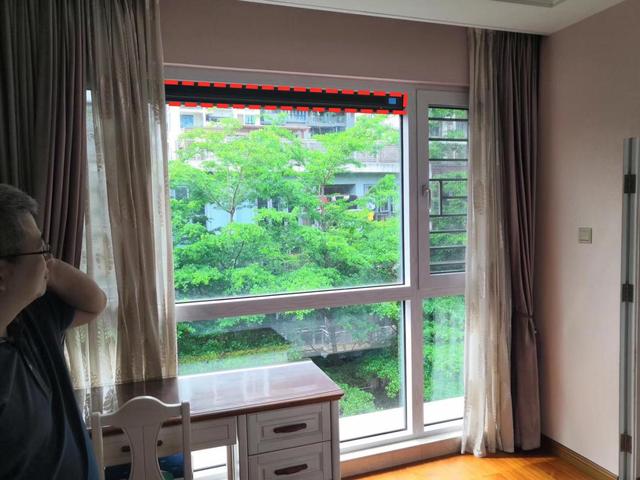 窗户上多装一个通风器,不开窗也能通风,何必再在新风上花大价钱