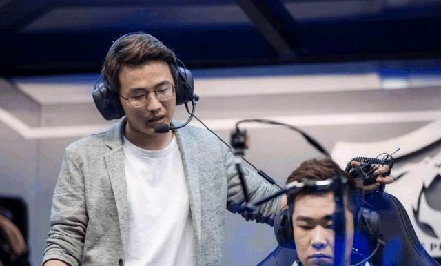 阿浩的游戏研究室_王者:路人王一星期就能打到2200分 为何不打职业?职业:道不同