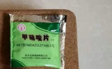 过期小药片别扔,兑水浇花真有效,叶子油绿花开爆