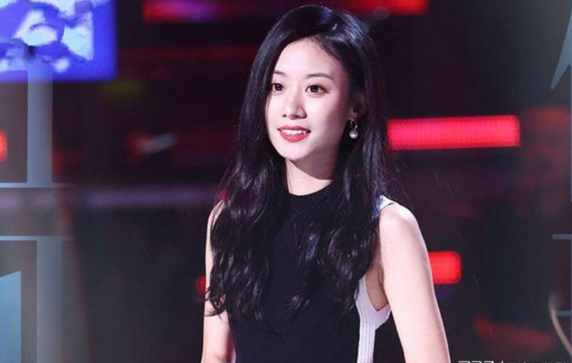 两位美女学员唱粤语歌征服好声音,不愧是黄家驹陈百强的老乡