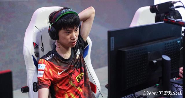 OT游戏公社_彻底失望了 输比赛后Doinb神情落寞 fpx难以回到春季赛状态