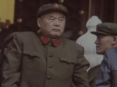 说书读史 参军7年还是战士,抗战8年升任团长,57岁超越当年上级成正国级