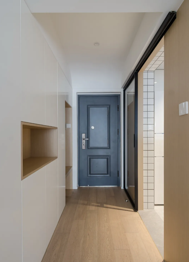 入户无玄关,鞋柜怎么设计?卡座+屏风,直接打造个玄关,太棒了