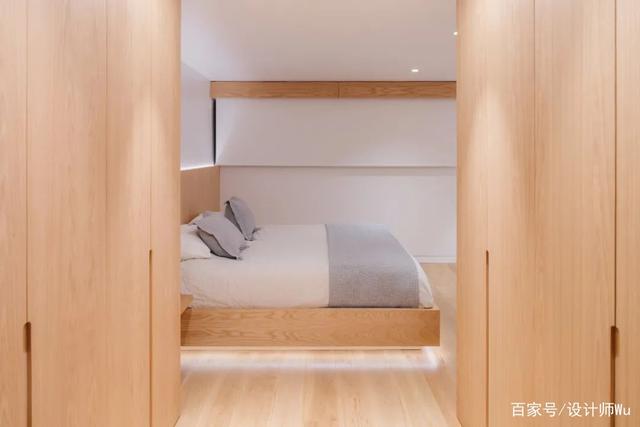 极致木色+白色,犹如夏日暖阳般温情的复式住宅!