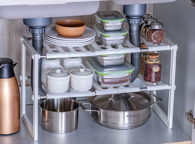 去表姐家玩,发现厨房从不摆瓶瓶罐罐,这样做,干净整洁不占地儿