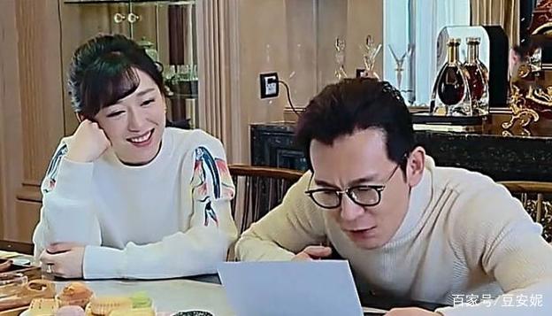 陈凯歌晒出自己的豪宅,全屋都做了大理石墙面,金碧辉煌媲美宫殿