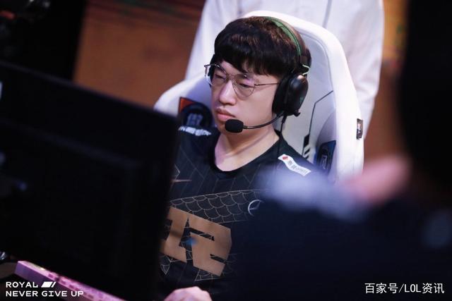 LOL资讯_前LMS网友热议RNG不敌OMG:没特权就输了严查OMG偷听BP