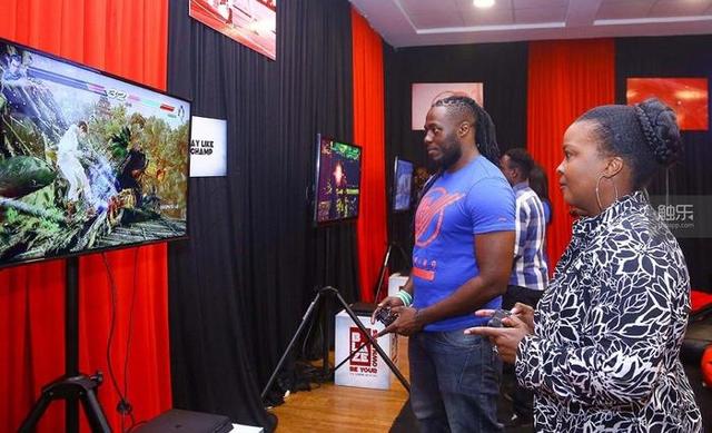 触乐_来自肯尼亚的《铁拳7》职业女玩家 在受到中伤后决定战斗下去