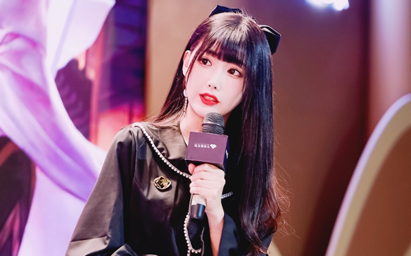 主播解说琪琪头像